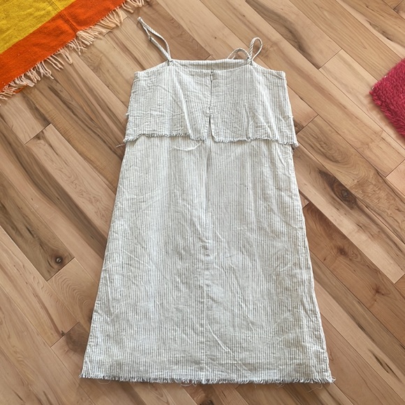 Linen Dress - Picture 4 of 7